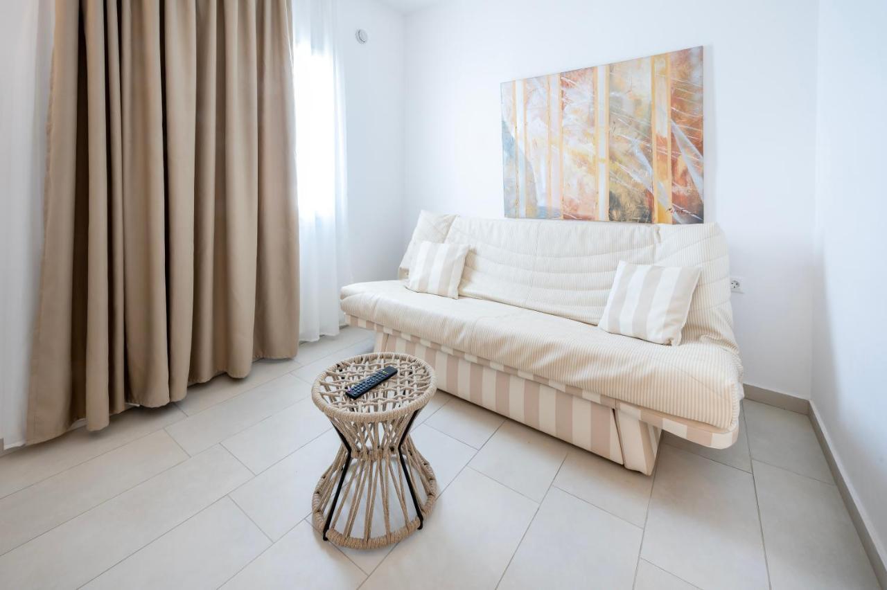 Orizontes Hotel Santorini Pýrgos Eksteriør bilde